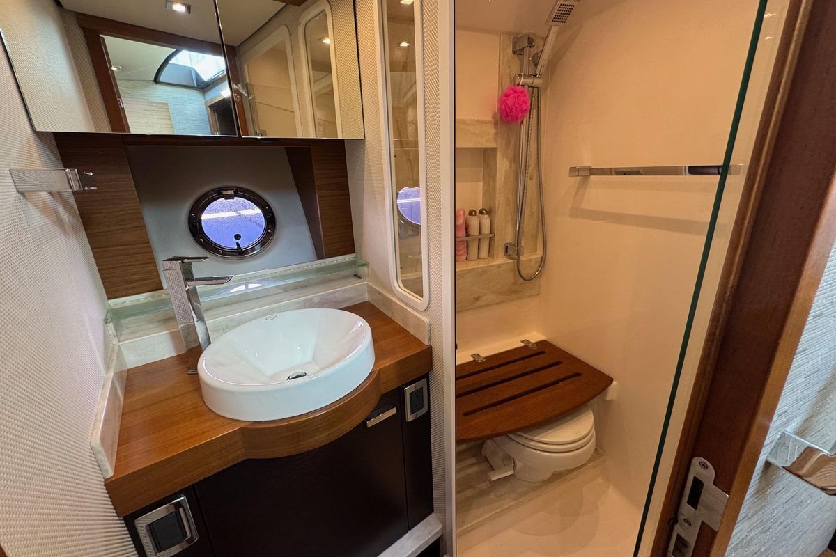 2017 Tiara Yachts 44 