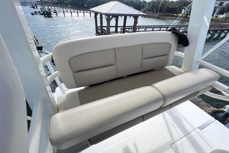 2021 Boston Whaler 380 Outrage