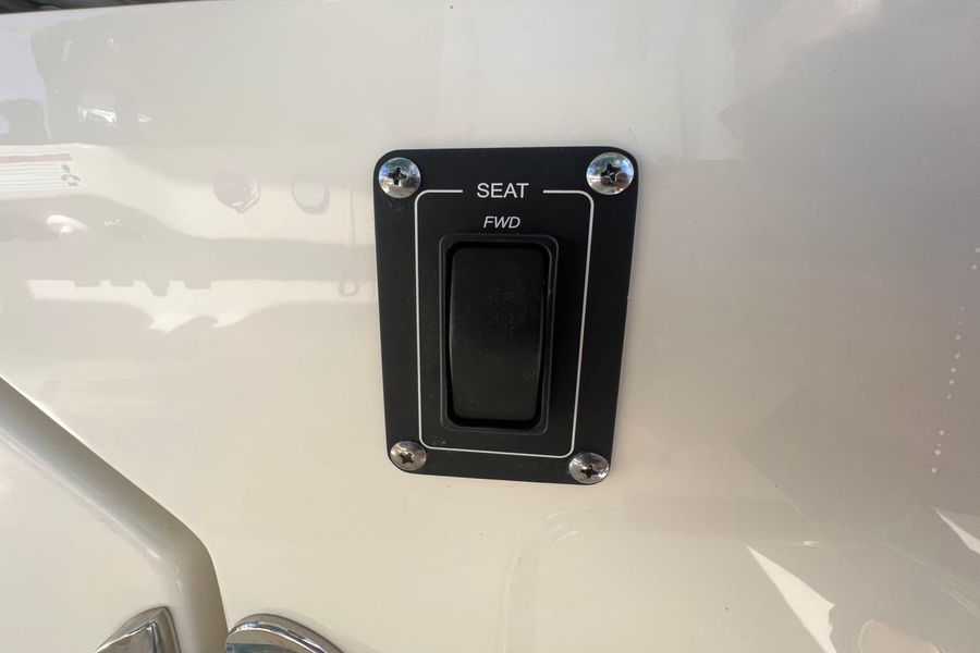 2021 Boston Whaler 380 Outrage