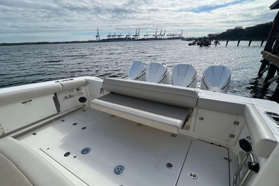 2021 Boston Whaler 380 Outrage