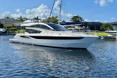 Yacht