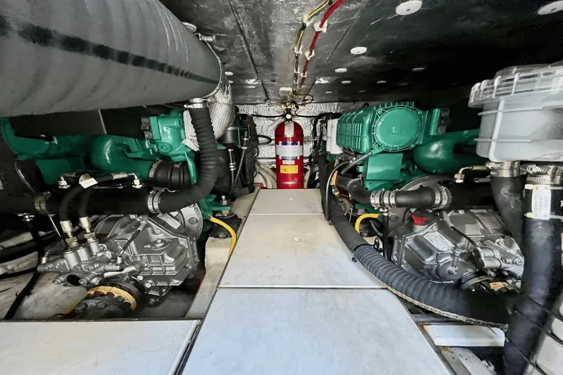 Metamorphosis Yacht Photos Pics 