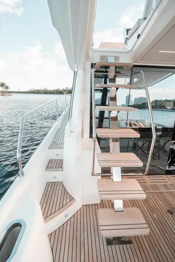  Yacht Photos Pics Stairs