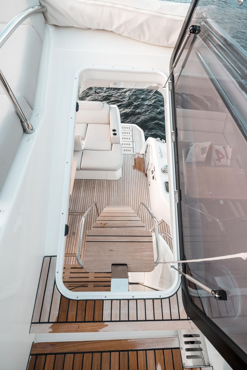 2019 Prestige 59 