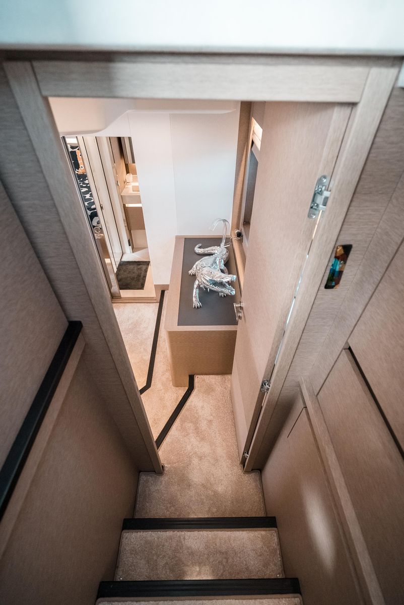 2019 Prestige 59 