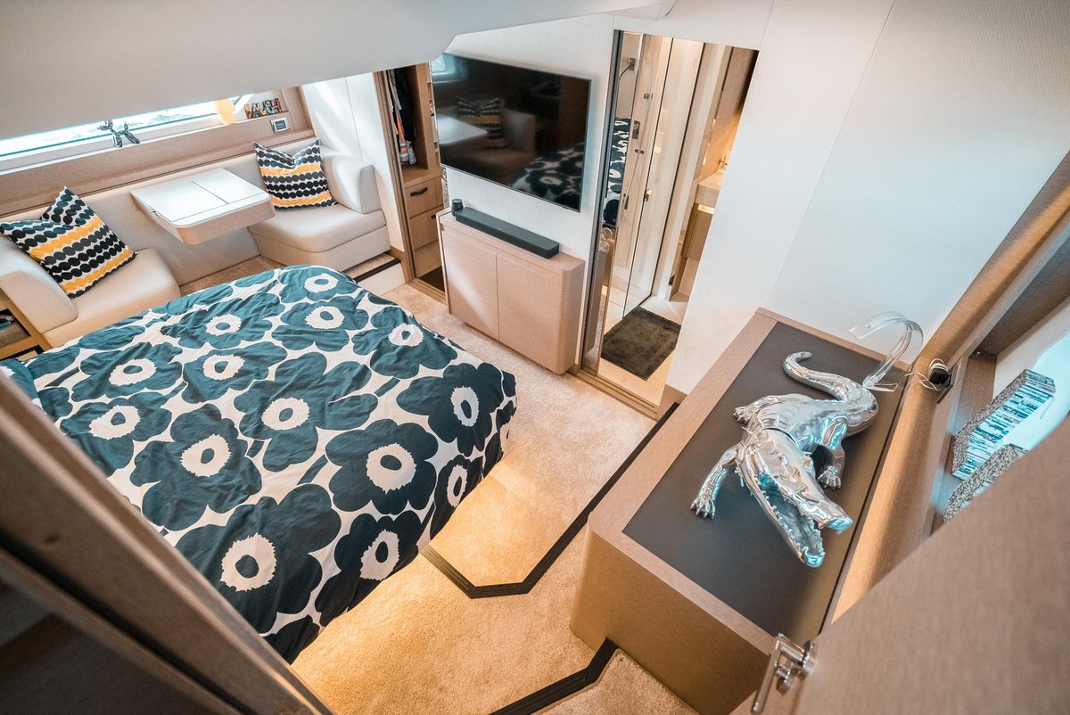 2019 Prestige 59 