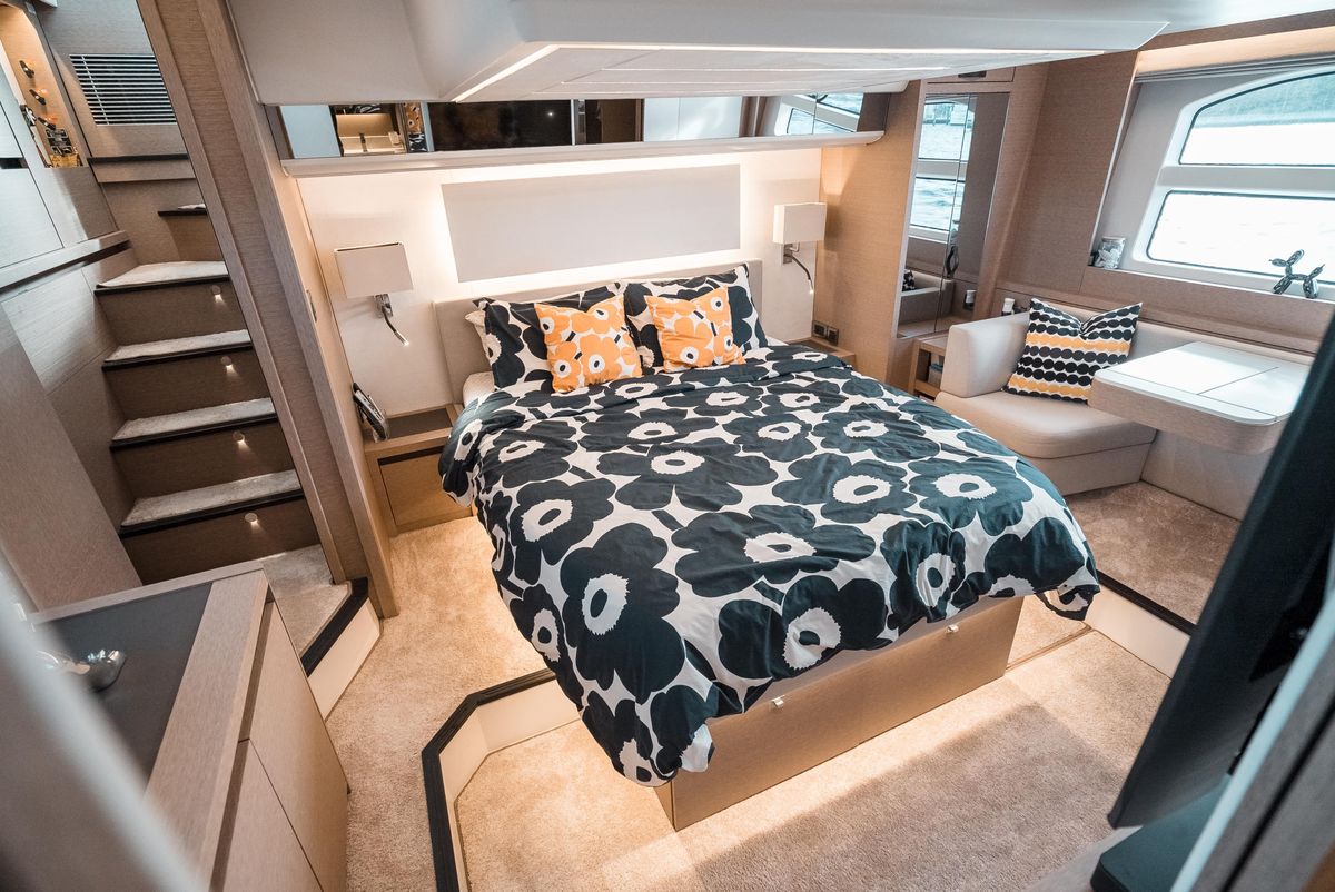 2019 Prestige 59 