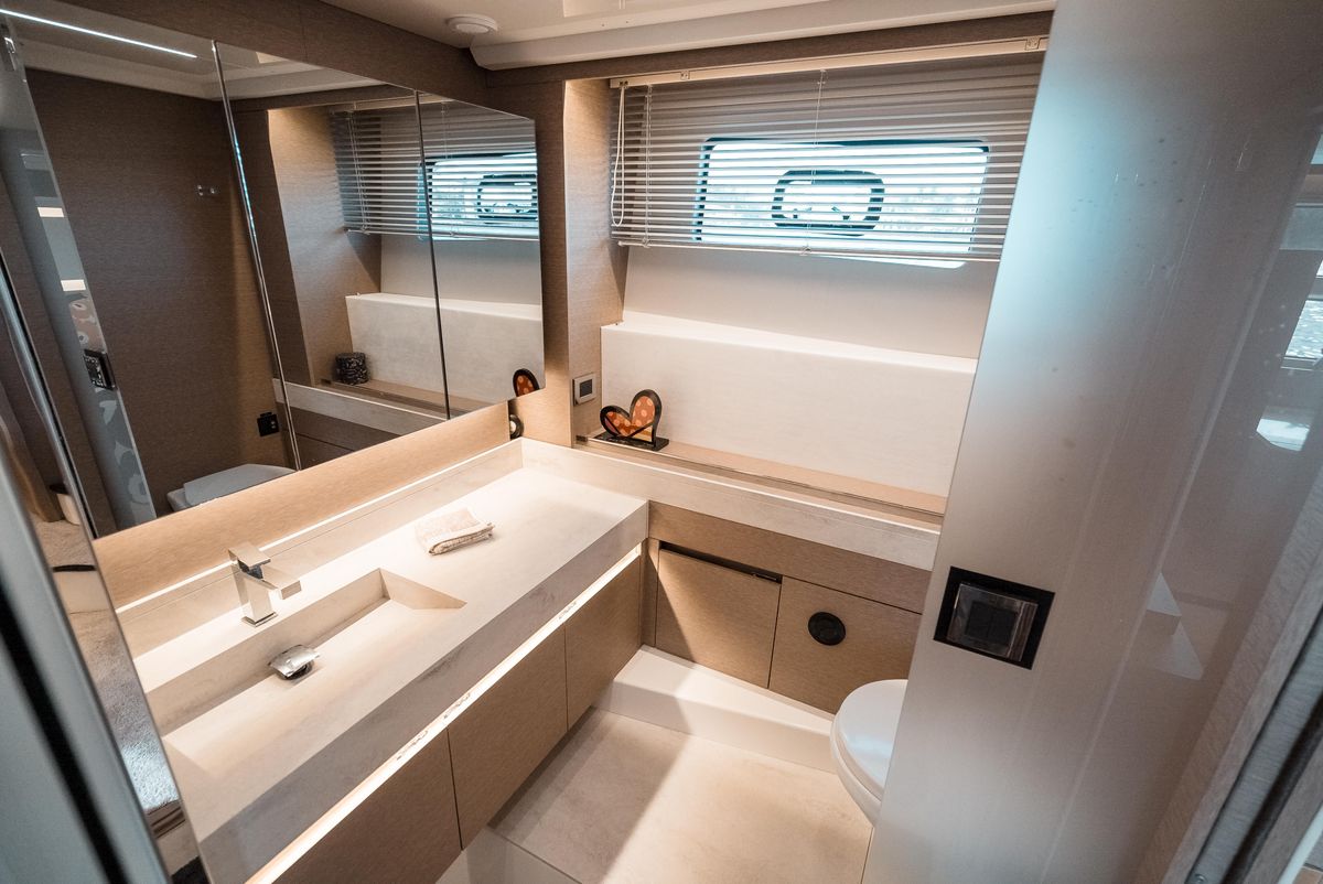 2019 Prestige 59 