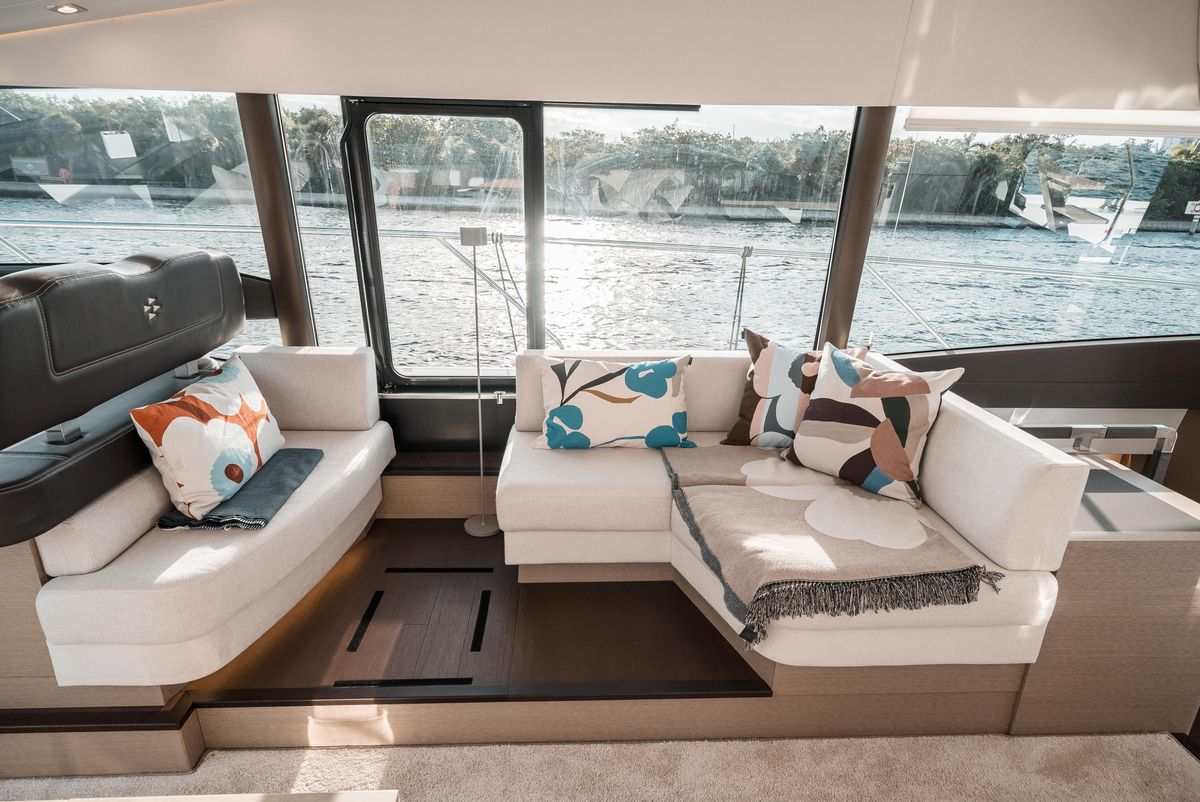 2019 Prestige 59 