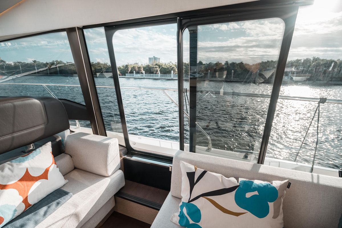 2019 Prestige 59 