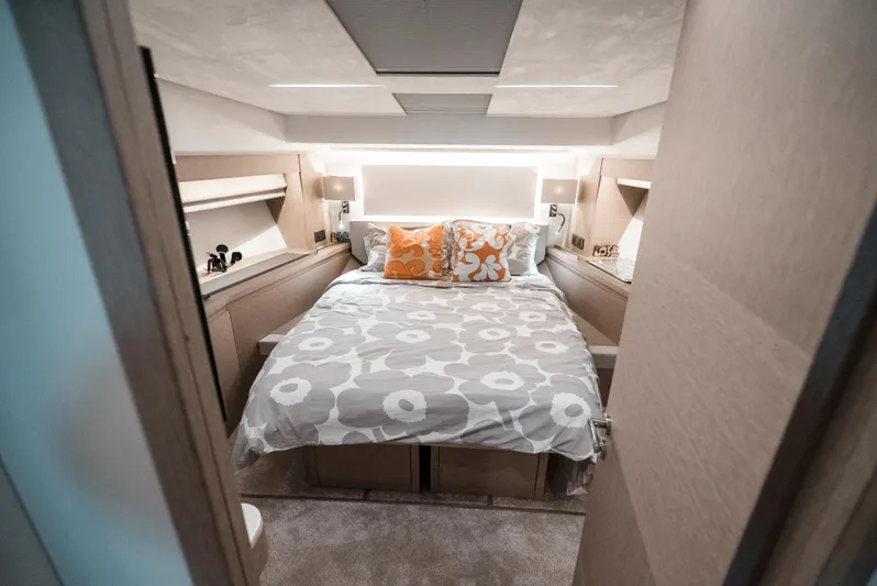  Yacht Photos Pics Guest Frwd