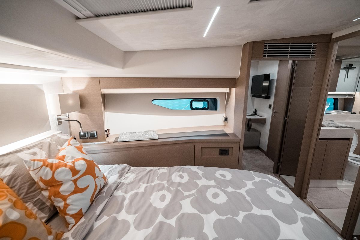 2019 Prestige 59 
