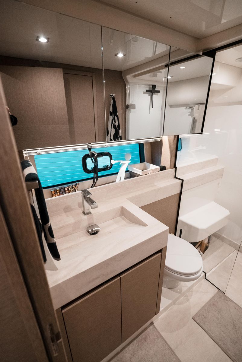 2019 Prestige 59 