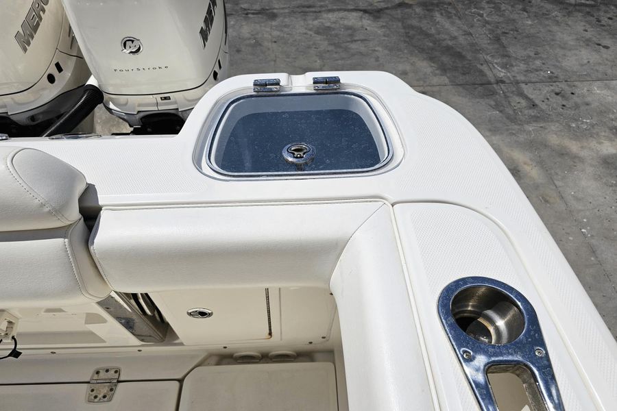 2015 Boston Whaler 370 Outrage