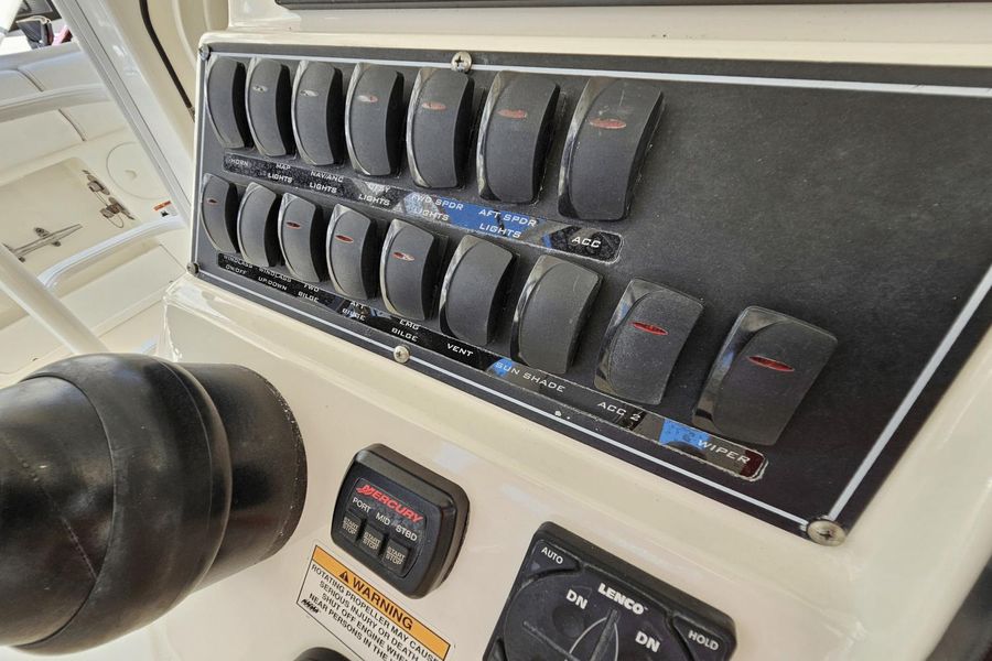2015 Boston Whaler 370 Outrage