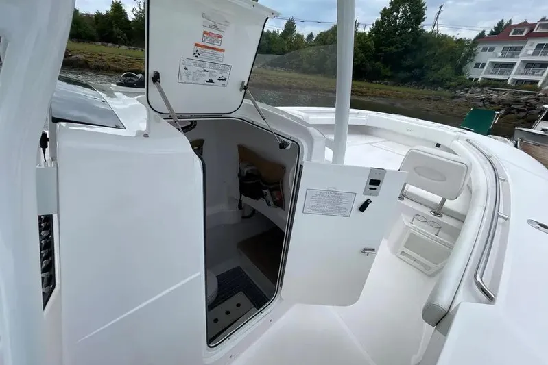  Yacht Photos Pics 2018 Southport 33 FE boat interior with open hatch and seating area.
