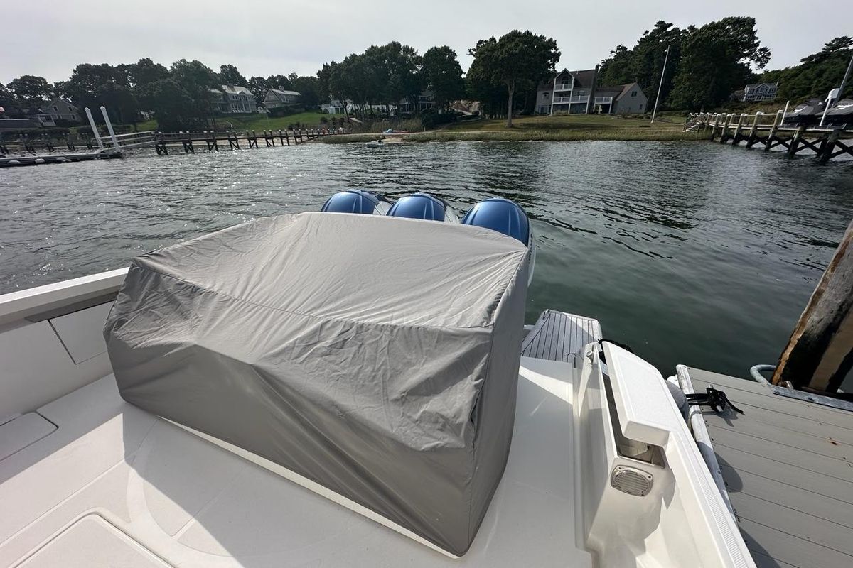 2021 Tiara Sport 43 