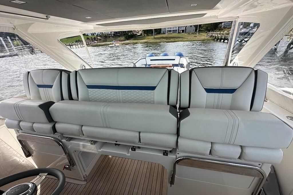 2021 Tiara Sport 43 