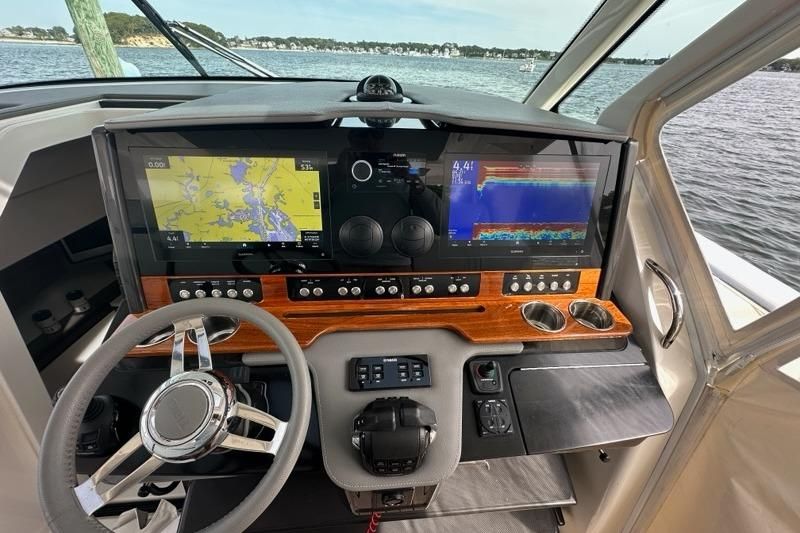 2021 Tiara Sport 43 