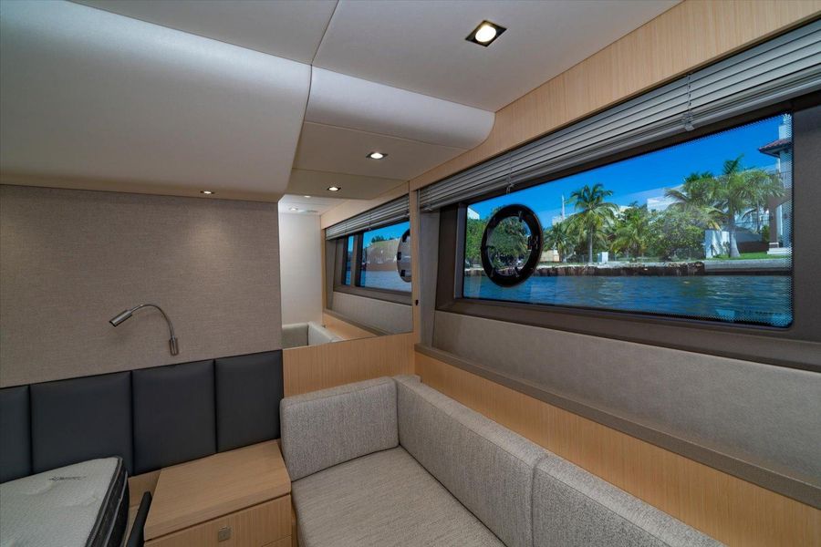 2018 Sunseeker MANHATTAN
