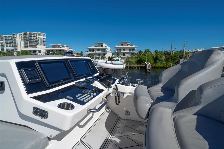 2018 Sunseeker MANHATTAN