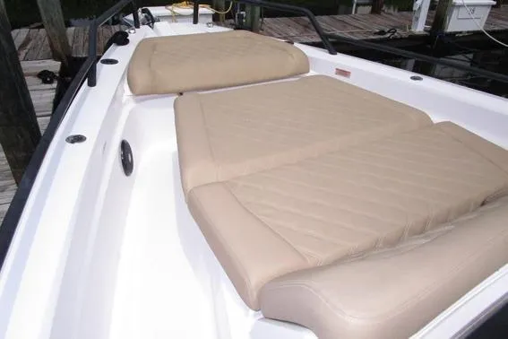 T/t Grace Yacht Photos Pics Bow sunlounge