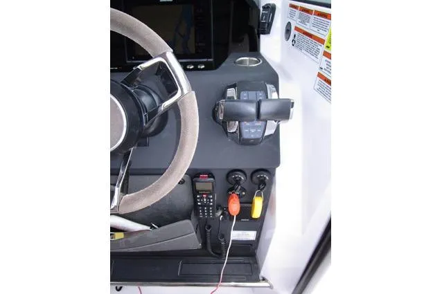 T/t Grace Yacht Photos Pics Stbd side helm