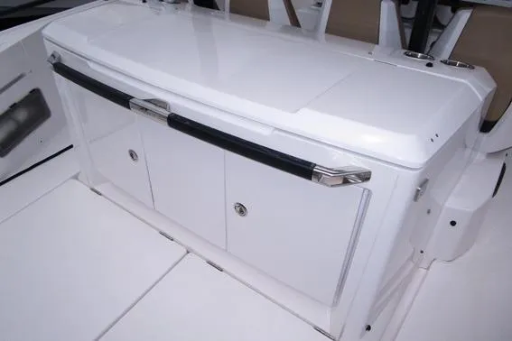 T/t Grace Yacht Photos Pics Aft facing bar