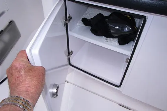 T/t Grace Yacht Photos Pics Bar storage