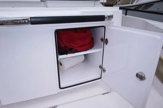 T/t Grace Yacht Photos Pics Bar storage