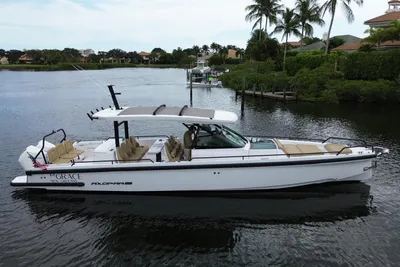 2021 Axopar 37 Sun Top