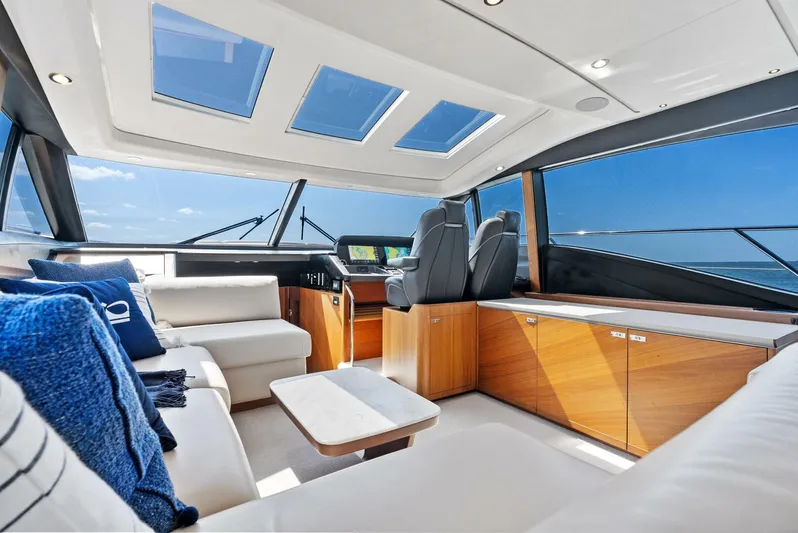 Day Late Dollar Short VI Yacht Photos Pics 2020 Princess S62 - Image 21