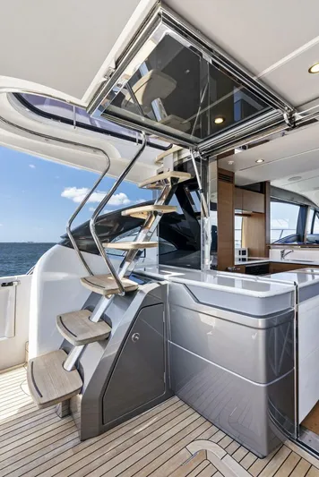 Day Late Dollar Short VI Yacht Photos Pics 2020 Princess S62 - Image 43