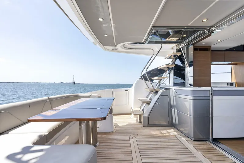 Day Late Dollar Short VI Yacht Photos Pics 2020 Princess S62 - Image 9