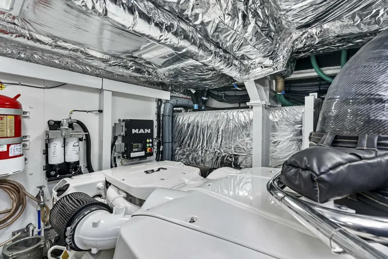 Day Late Dollar Short VI Yacht Photos Pics 2020 Princess S62 - Image 53