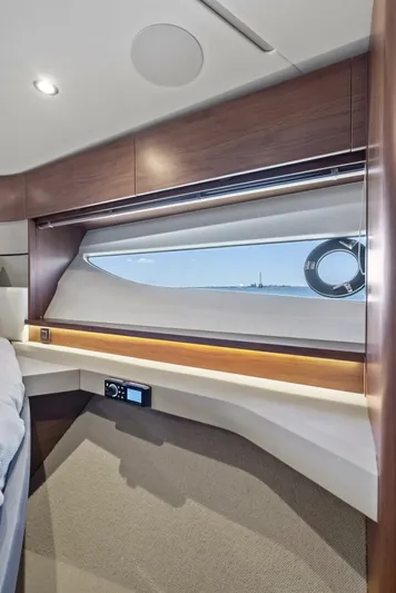 Day Late Dollar Short VI Yacht Photos Pics 2020 Princess S62 - Image 36