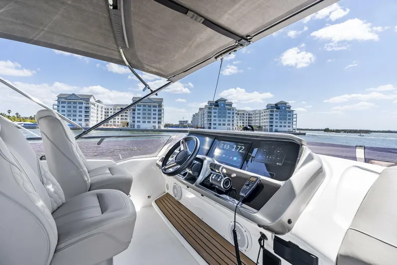 Day Late Dollar Short VI Yacht Photos Pics 2020 Princess S62 - Image 44