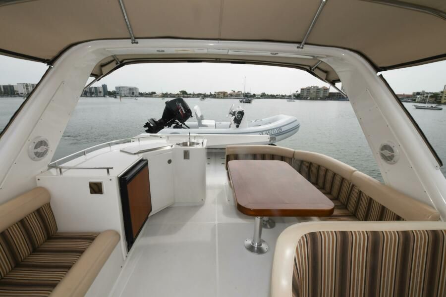 2006 Navigator 5100 Pilothouse