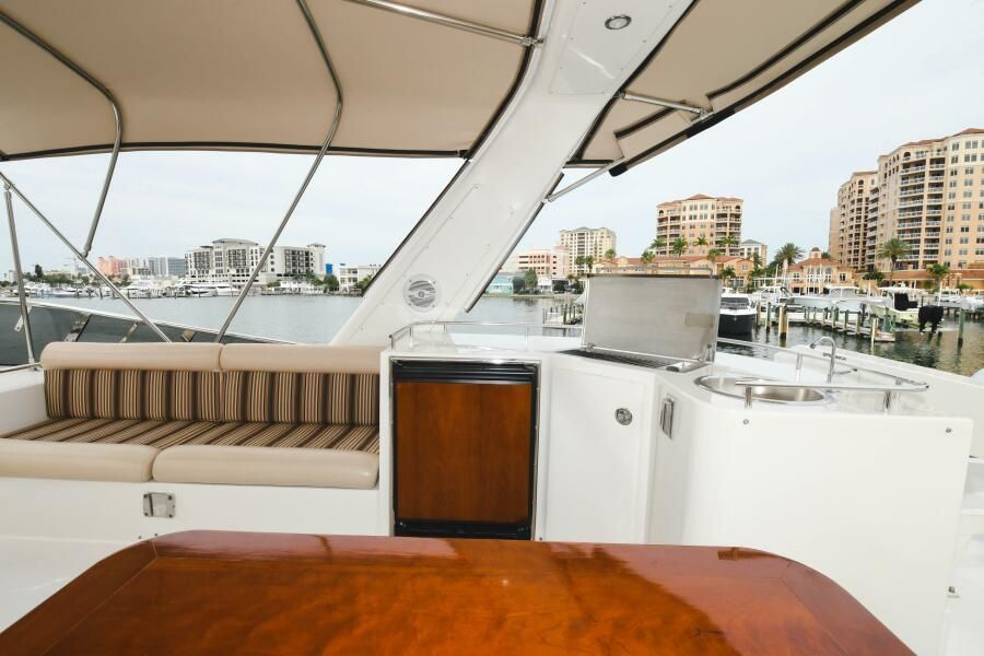 2006 Navigator 5100 Pilothouse