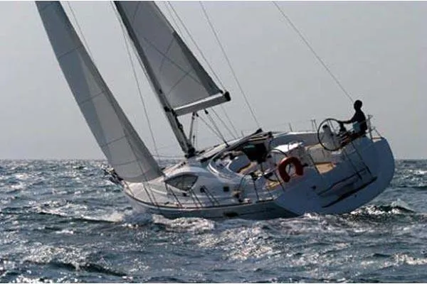  Yacht Photos Pics Manufacturer Provided Image