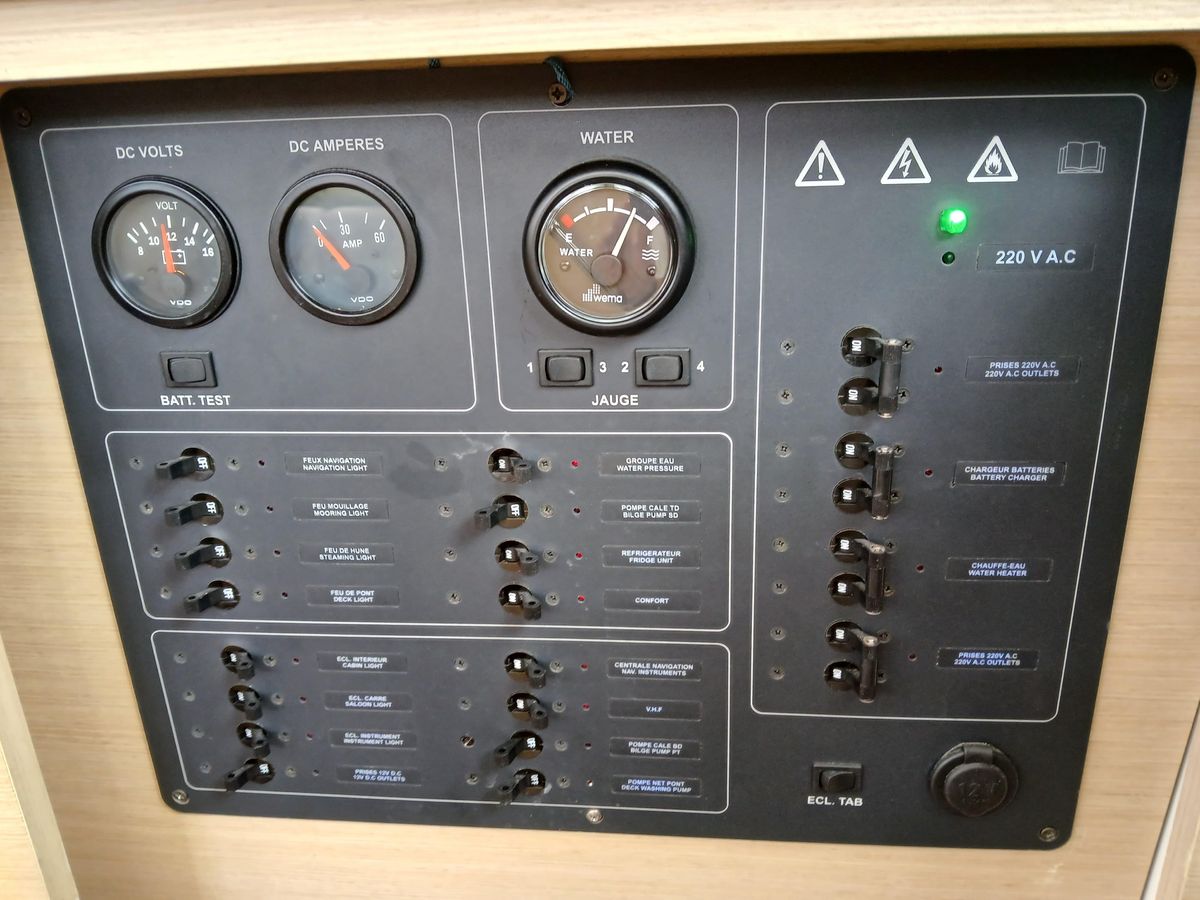 2009 Lagoon 44 