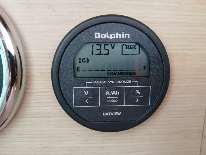 Patange II Yacht Photos Pics Digital battery monitor displaying 13.5V on a Lagoon 440, 2009 model.