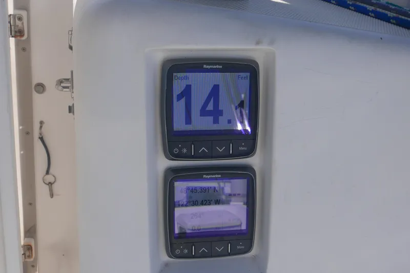 Legacy Yacht Photos Pics 