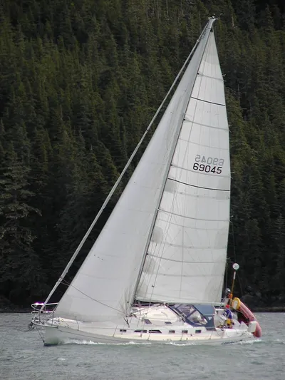 Legacy Yacht Photos Pics 