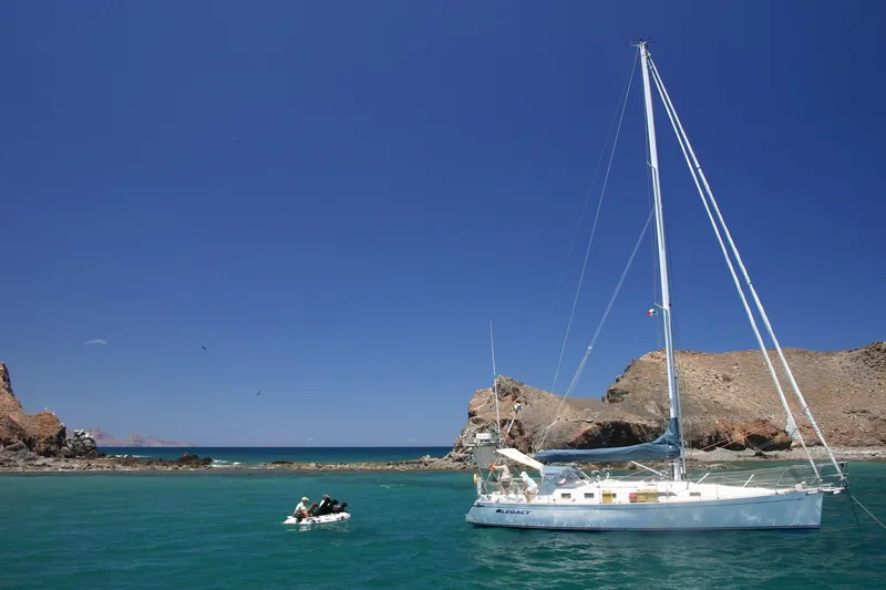 Legacy Yacht Photos Pics 