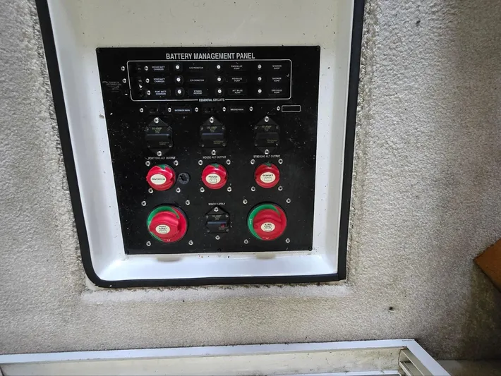 Mad Mary Yacht Photos Pics 