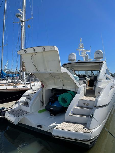 2005 Sunseeker Portofino 53