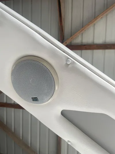  Yacht Photos Pics Speaker installed on a 1988 Bayliner 4588 yacht interior.