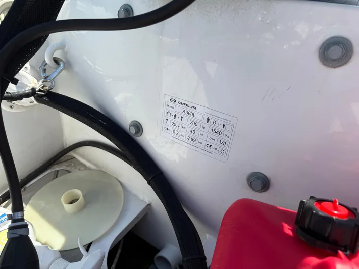 Captain & The Kids Yacht Photos Pics 