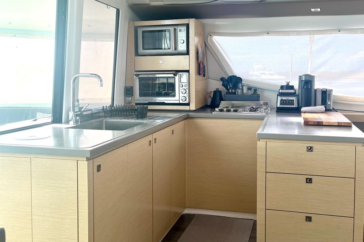 2015 Fountaine Pajot 44 
